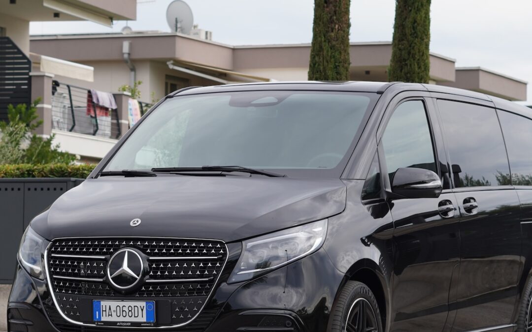 Nuova Mercedes-Benz Classe V 250 d 4MATIC AMG – 8 posti disponibile a noleggio